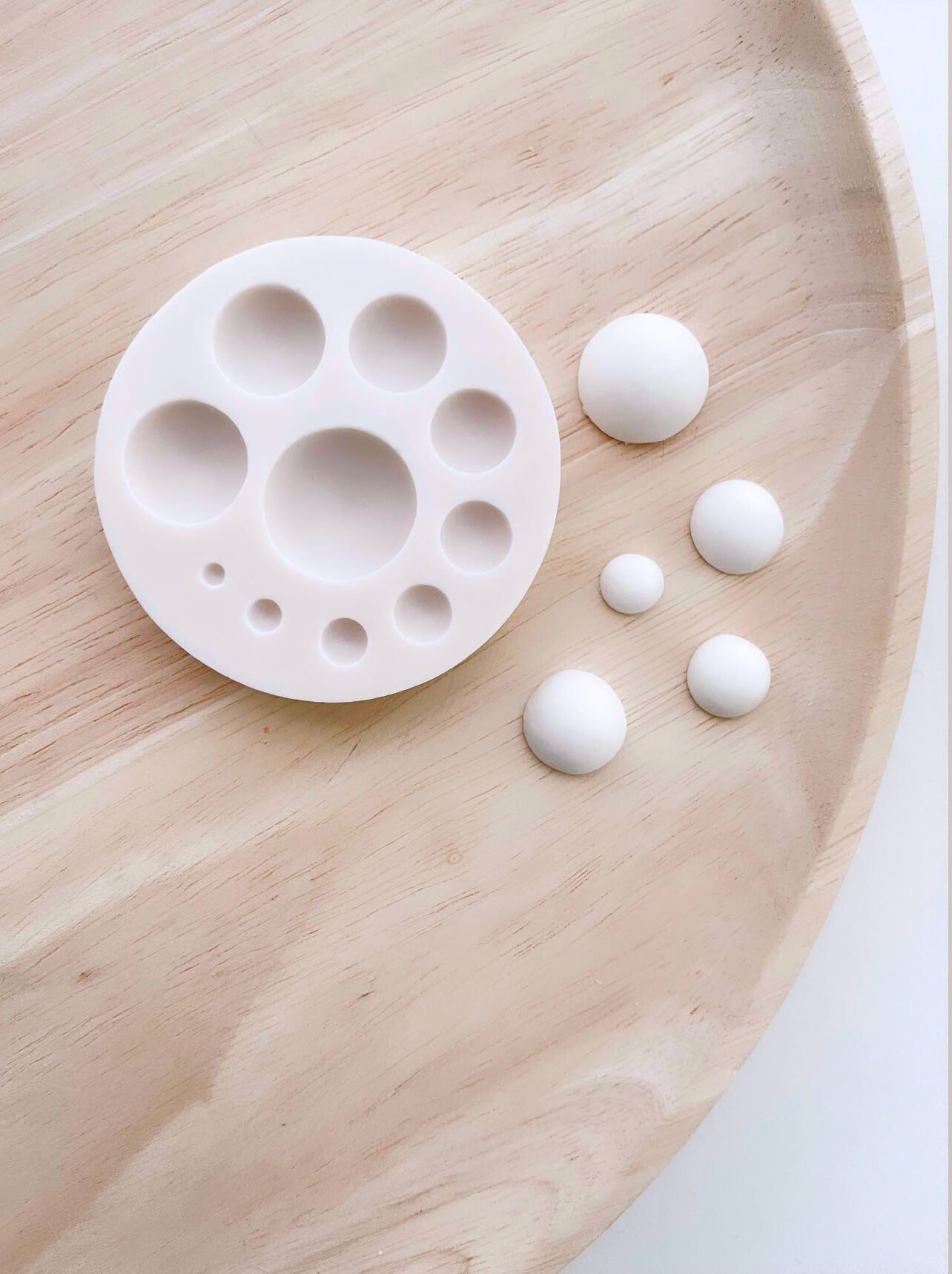 Semi Circle/Balloon Garland Silicone Mould - Silicone Baking Moulds