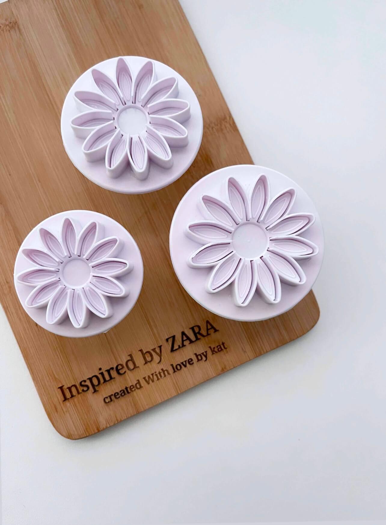Large Sunflower Plunger Cutters