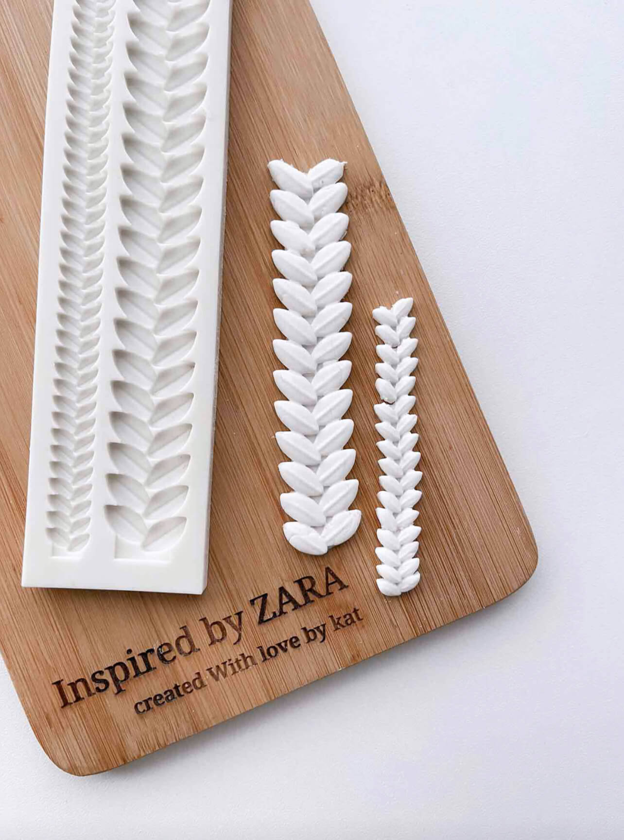 Leaf Border Silicone Mould - Silicone Baking Moulds