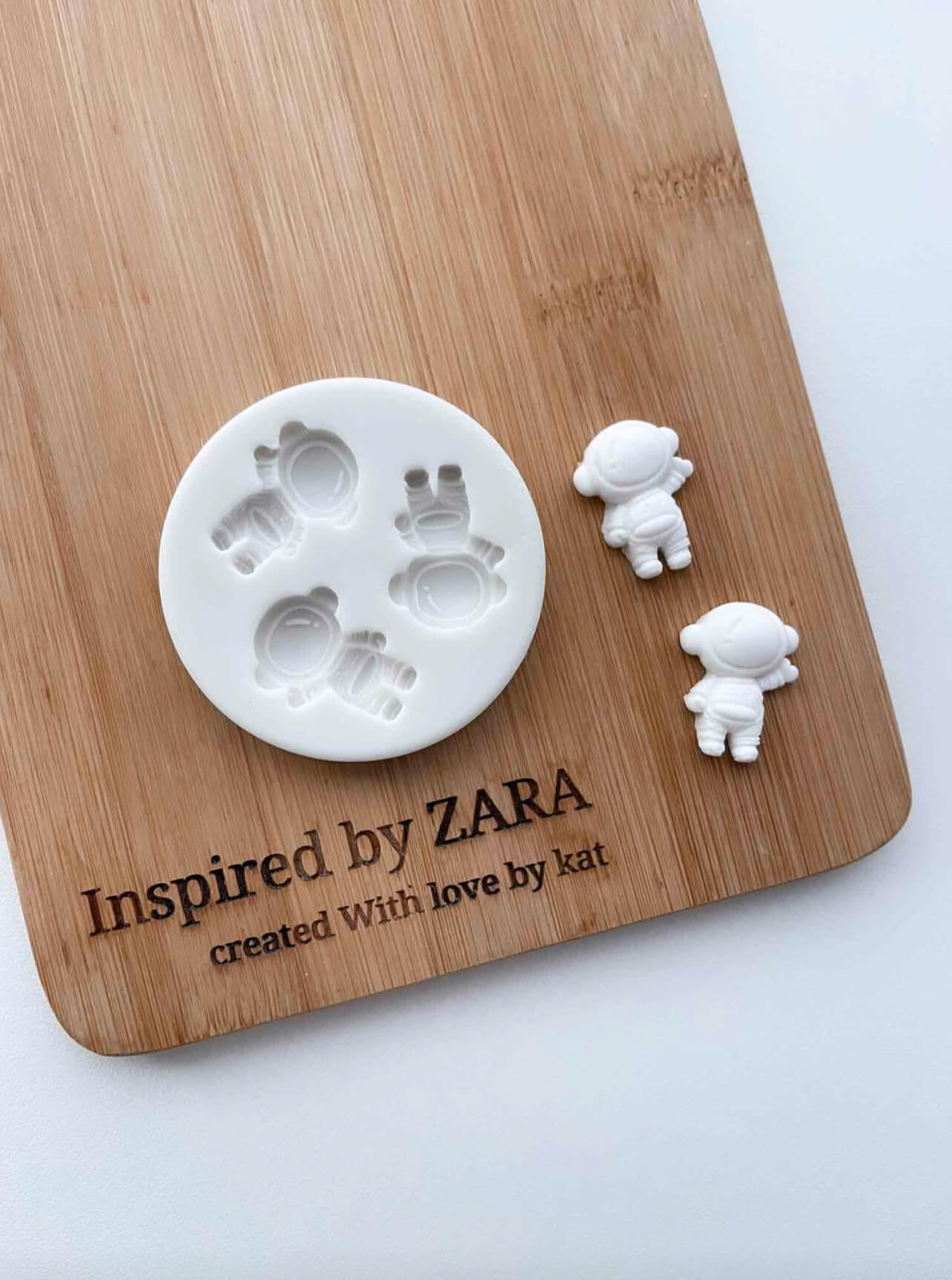 Astronaut Silicone Mould - Silicone Baking Moulds