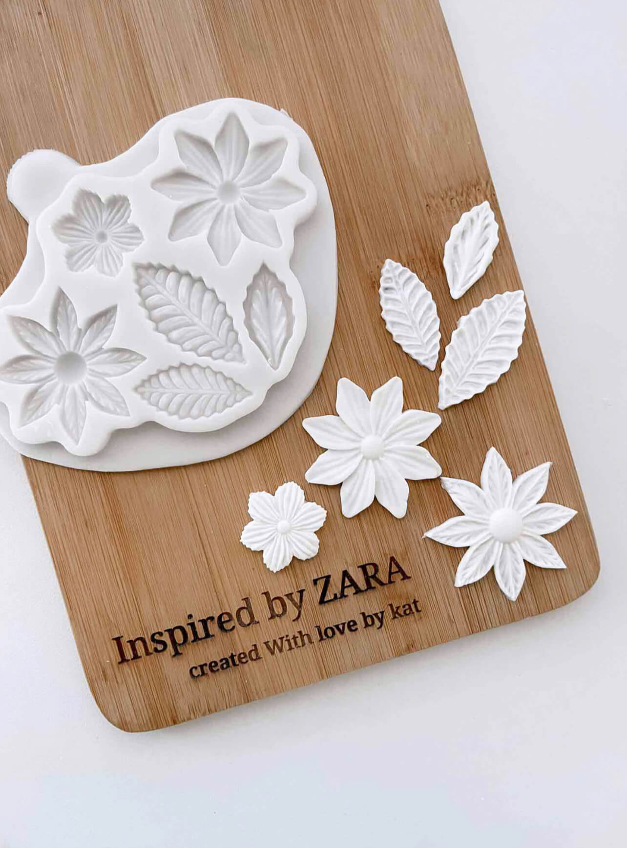 Pointed Tip Flowers and Leaves Silicone Mould