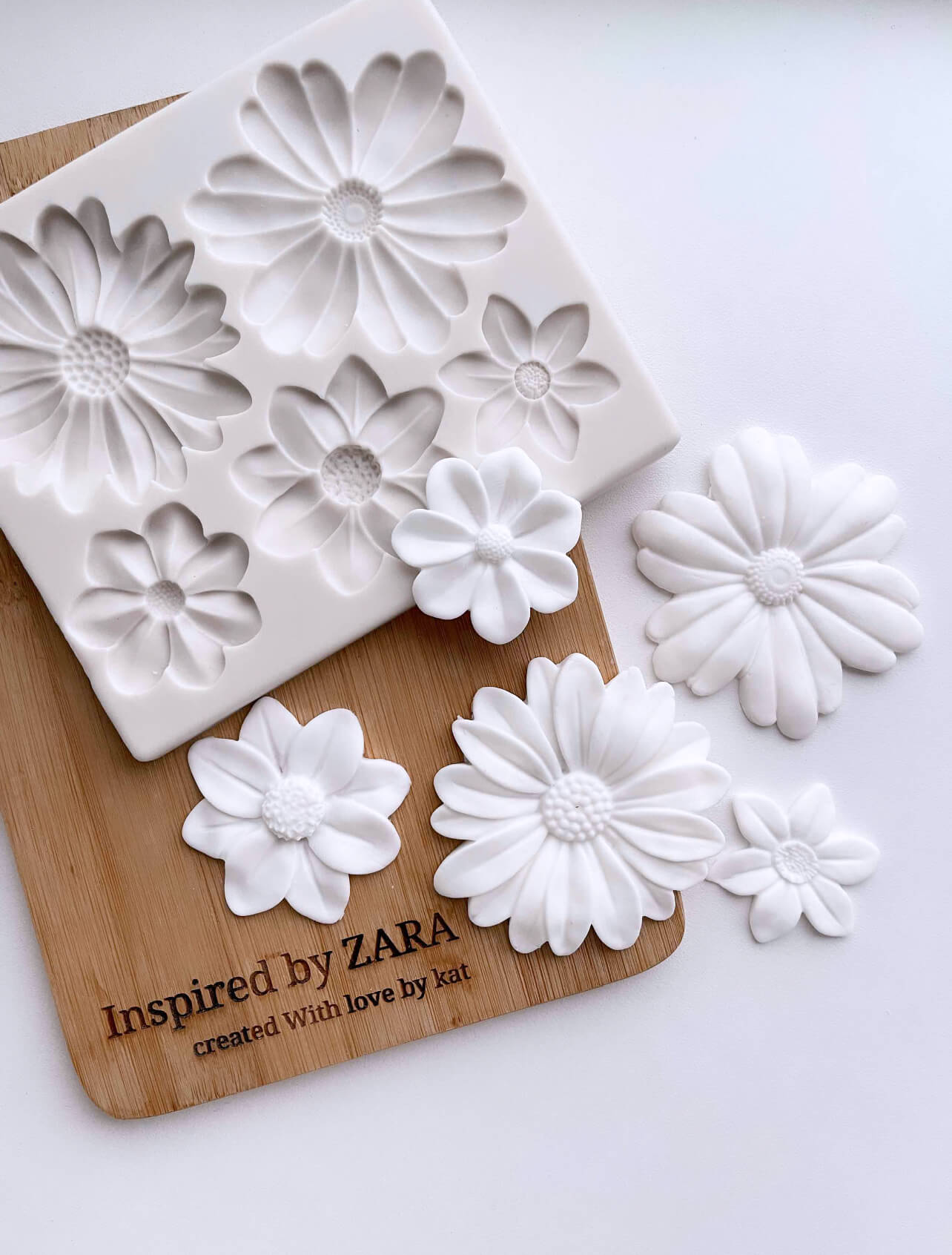 Assorted 5 Large Flowers Silicone Mould - Silicone Baking Moulds
