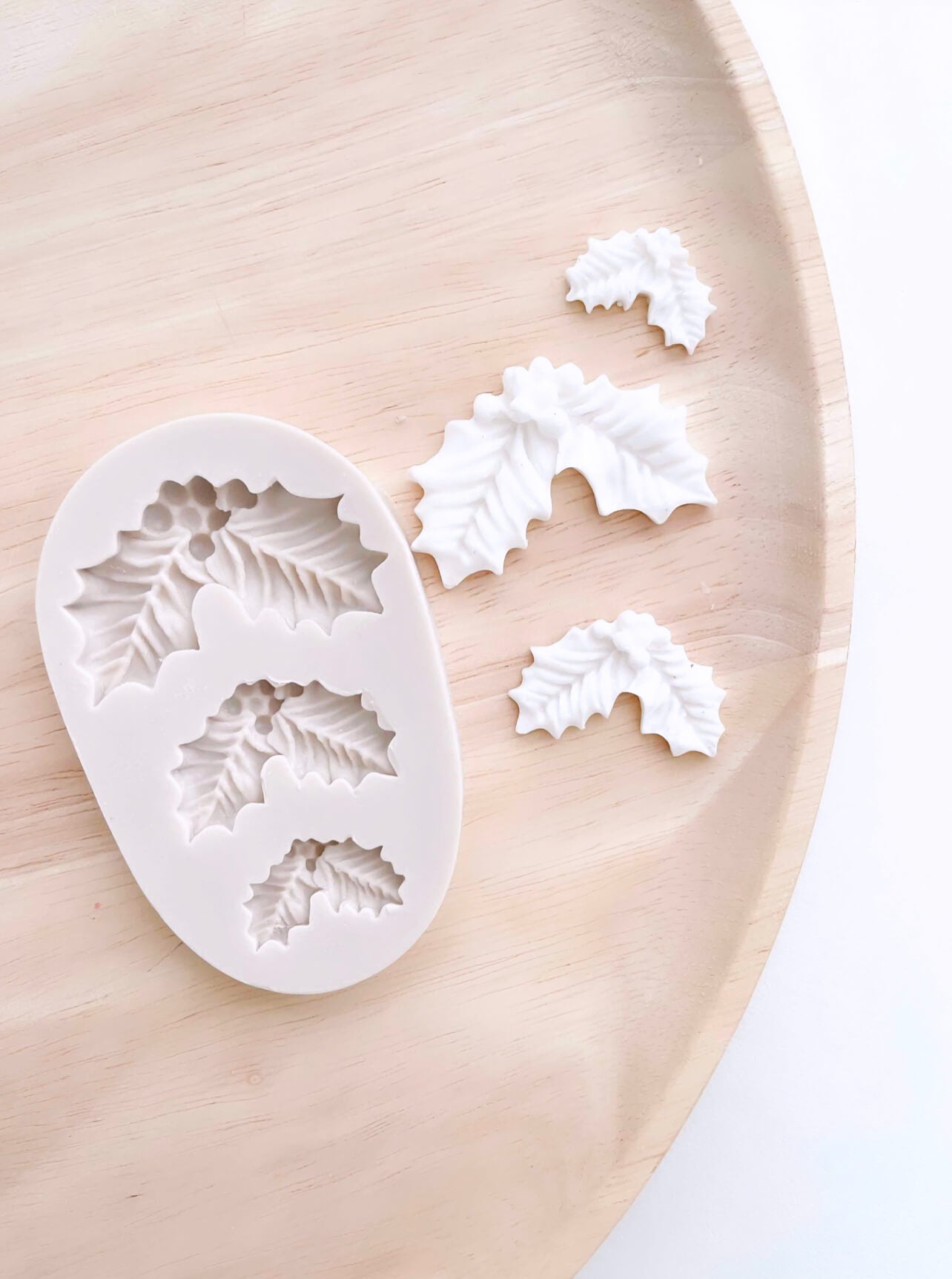 Holly Silicone Mould - Silicone Baking Moulds