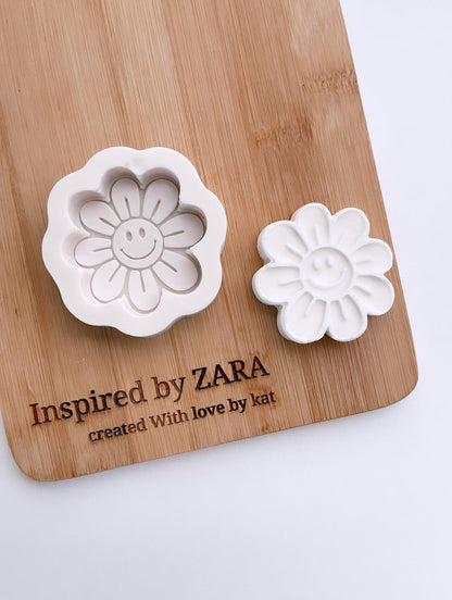 Smiley Flower Silicone Mould