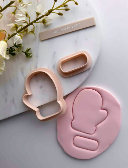 Mitten Cookie Cutter – 2-piece set