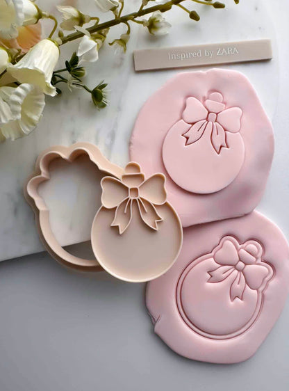 Circle Bauble with Bow Cookie Stamp and Cutter