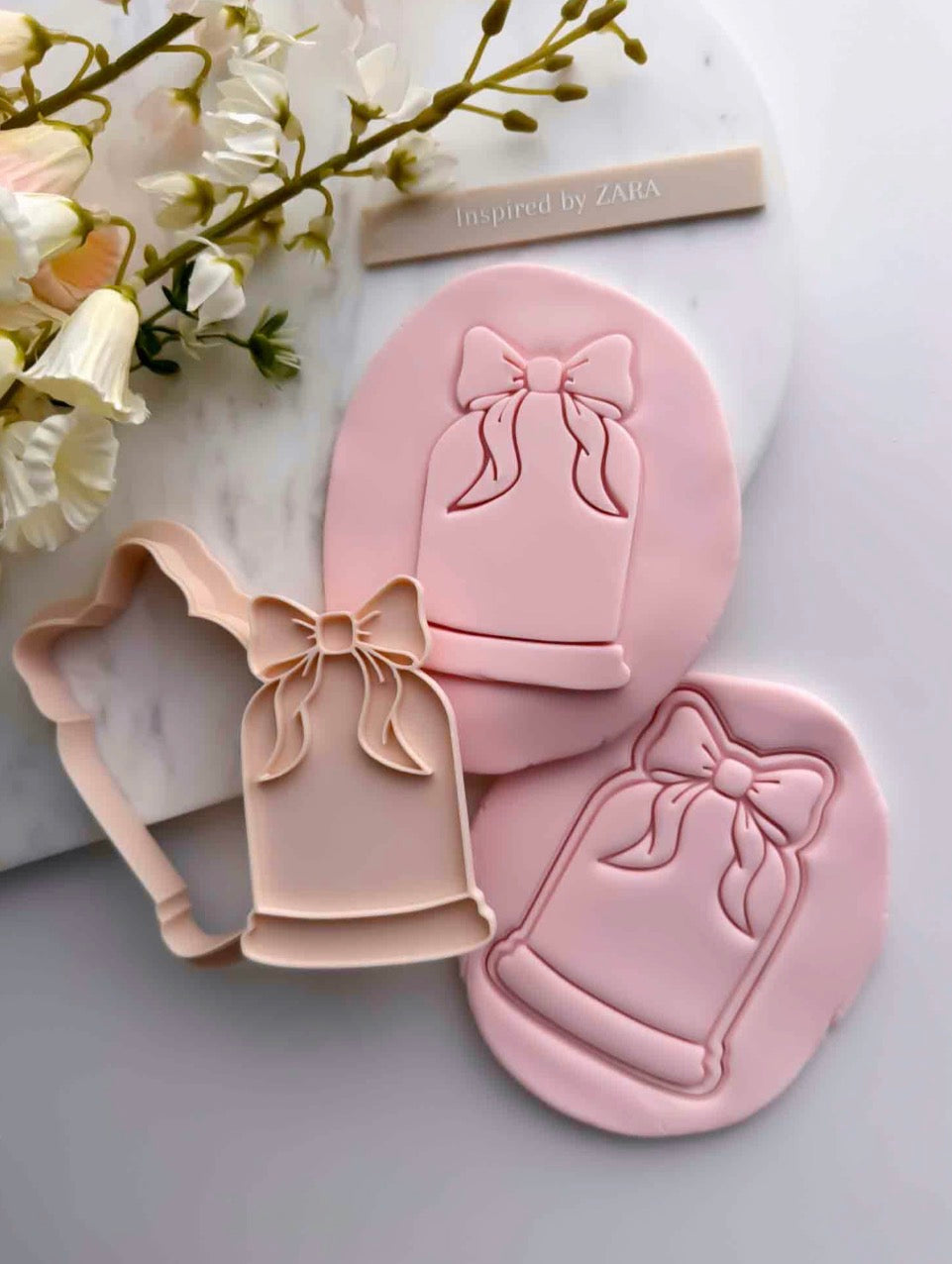 Tall Snow Globe with Bow Cookie Cutter – 2-piece set