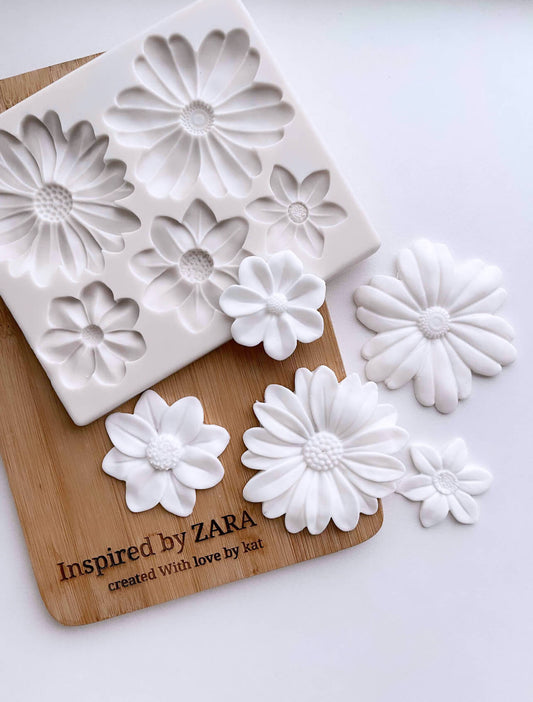 Assorted 5 Large Flowers Silicone Mould