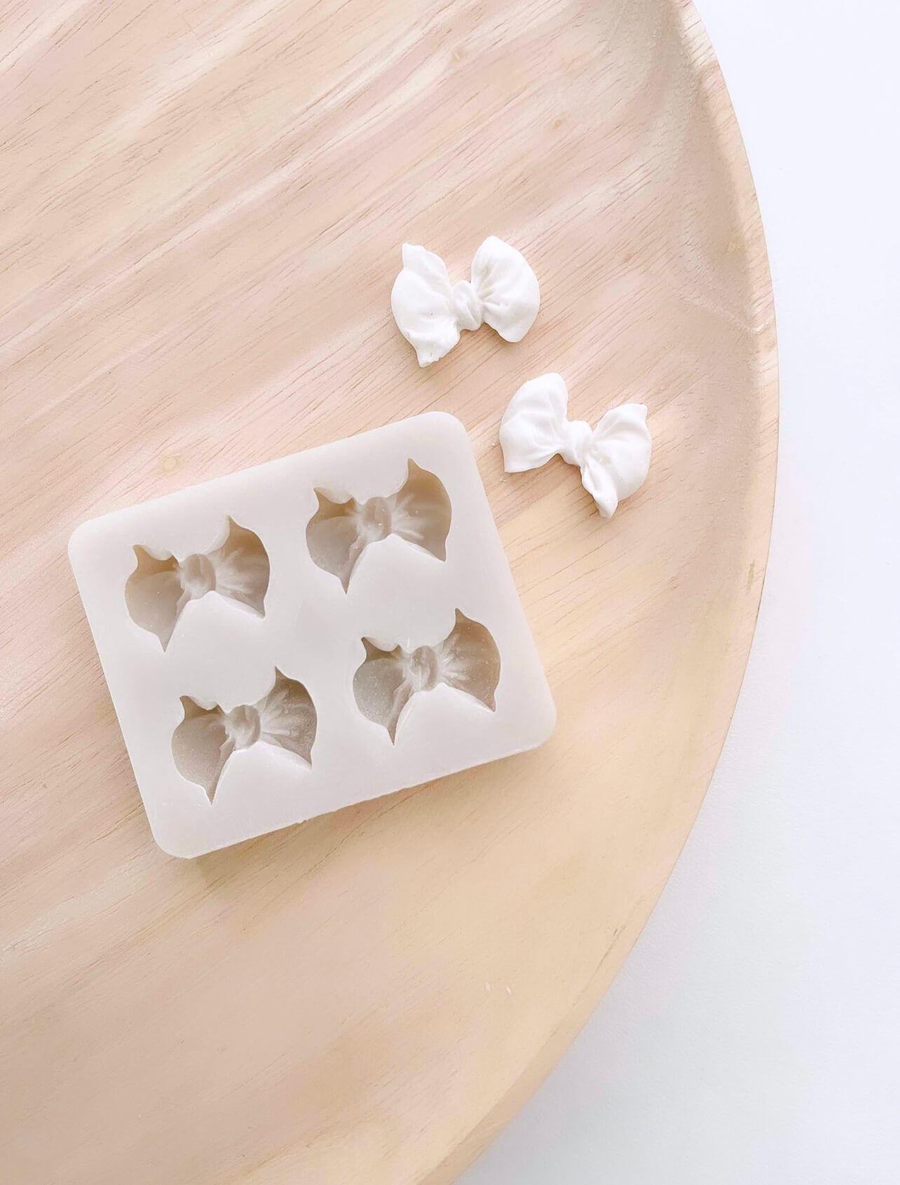 Small 4 Bows Silicone Mould