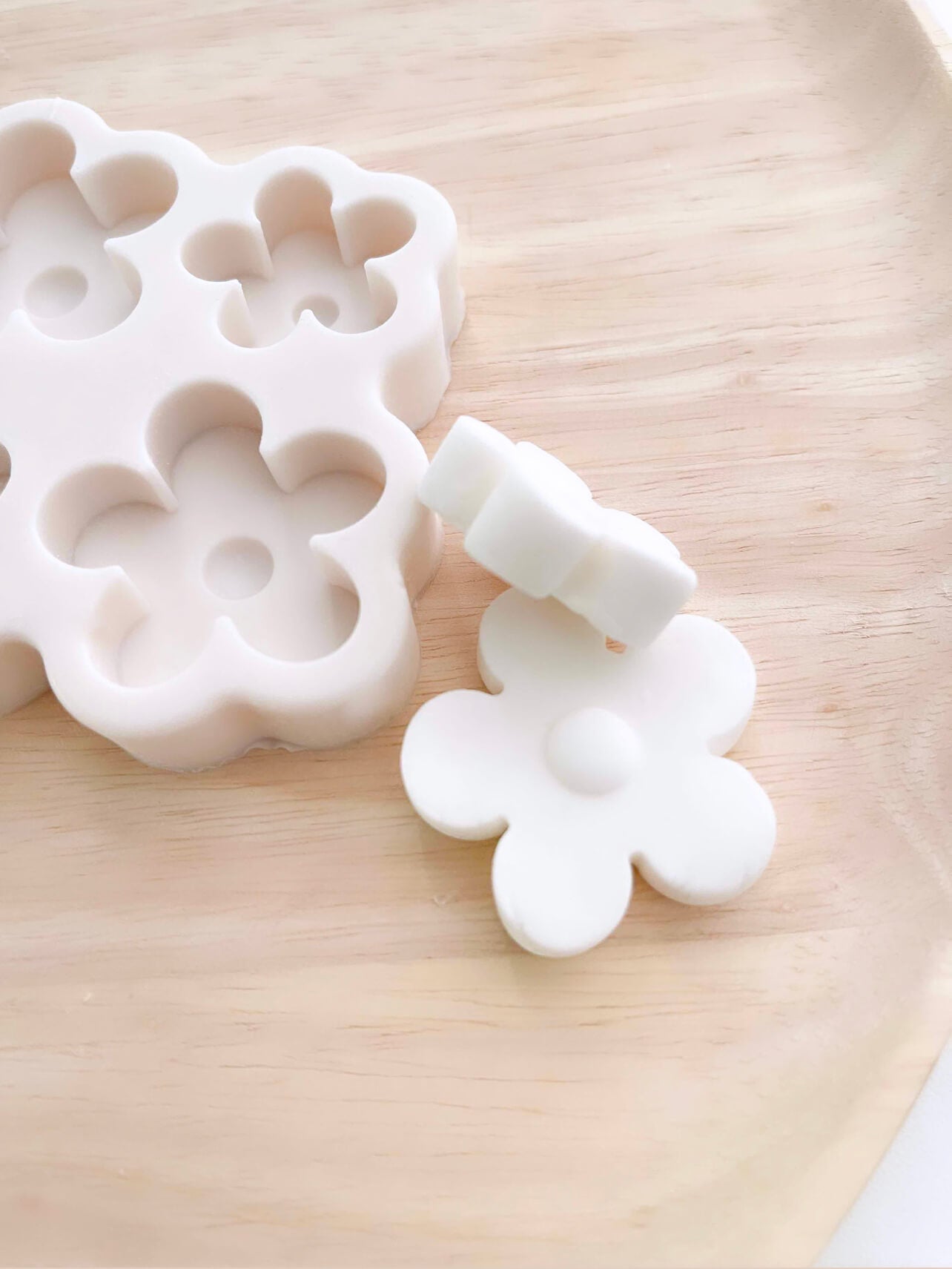 Thick 4 Daisies Silicone Mould