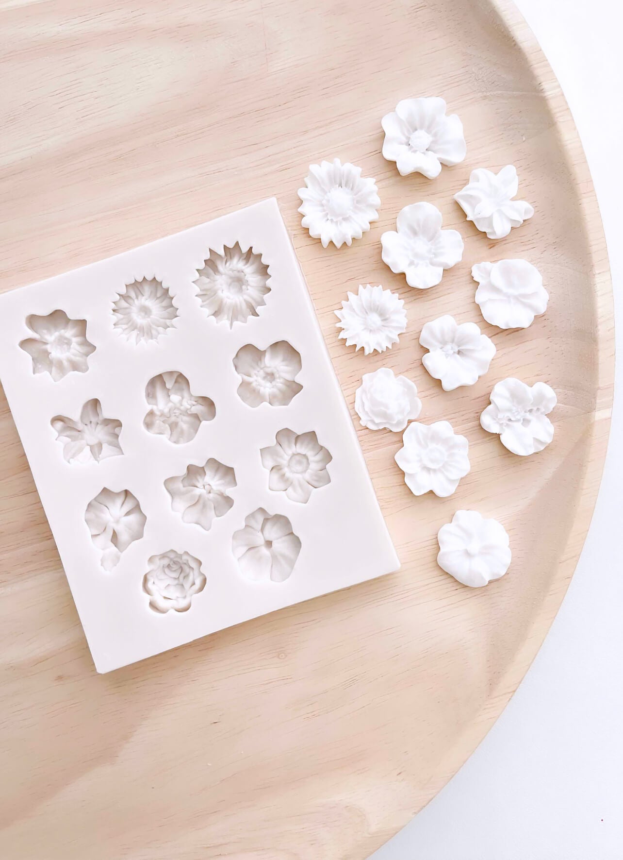 Assorted 11 Flowers Silicone Mould